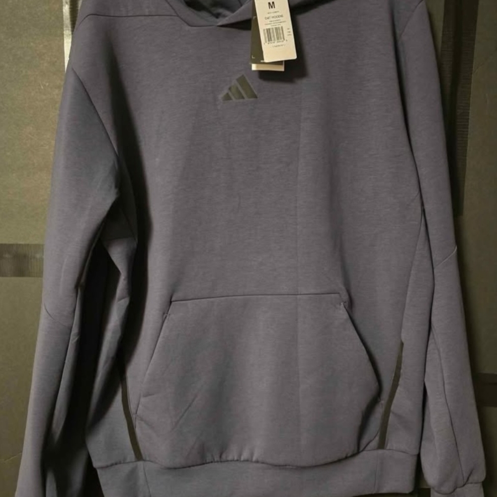 🔥 Adidas Hoodie – Size Medium 🔥